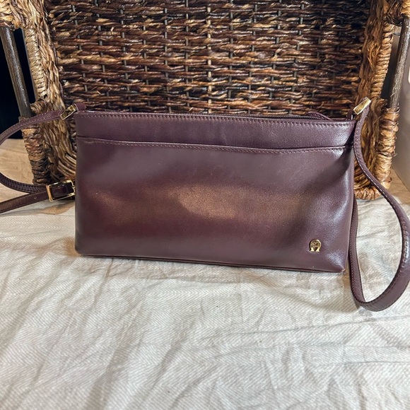 Etienne Aigner Handbag Burgundy 11"×6"×2" - 4 Compartments, 3 Inside Pockets - Picture 1 of 7